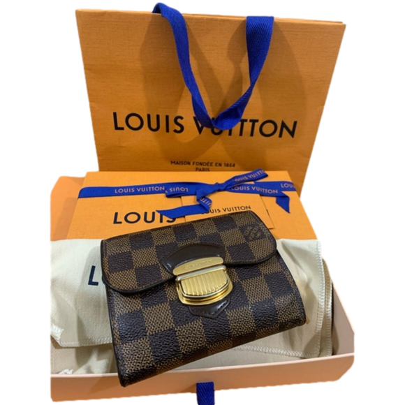 Sold🎉Louis Vuitton RARE Damier Ebene Koala Wallet🎉🎉 - Picture 3 of 16